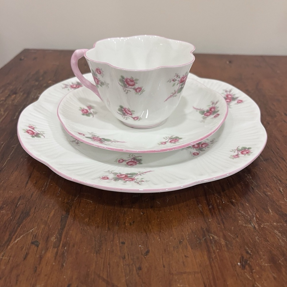 Shelley Bridal Rose Spray 13545 Trio Teacup & Saucer & Side Plate *mint*
